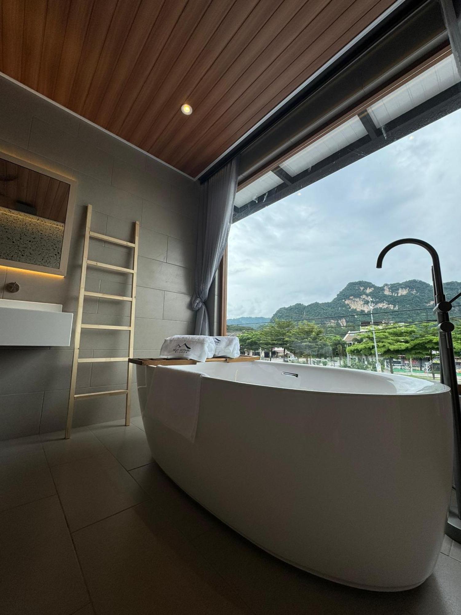 Muzi Boutique Hotel อิโปห์ ภายนอก รูปภาพ